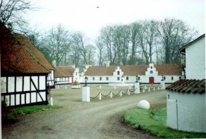 Harlev Moelle 2003, gårdplads